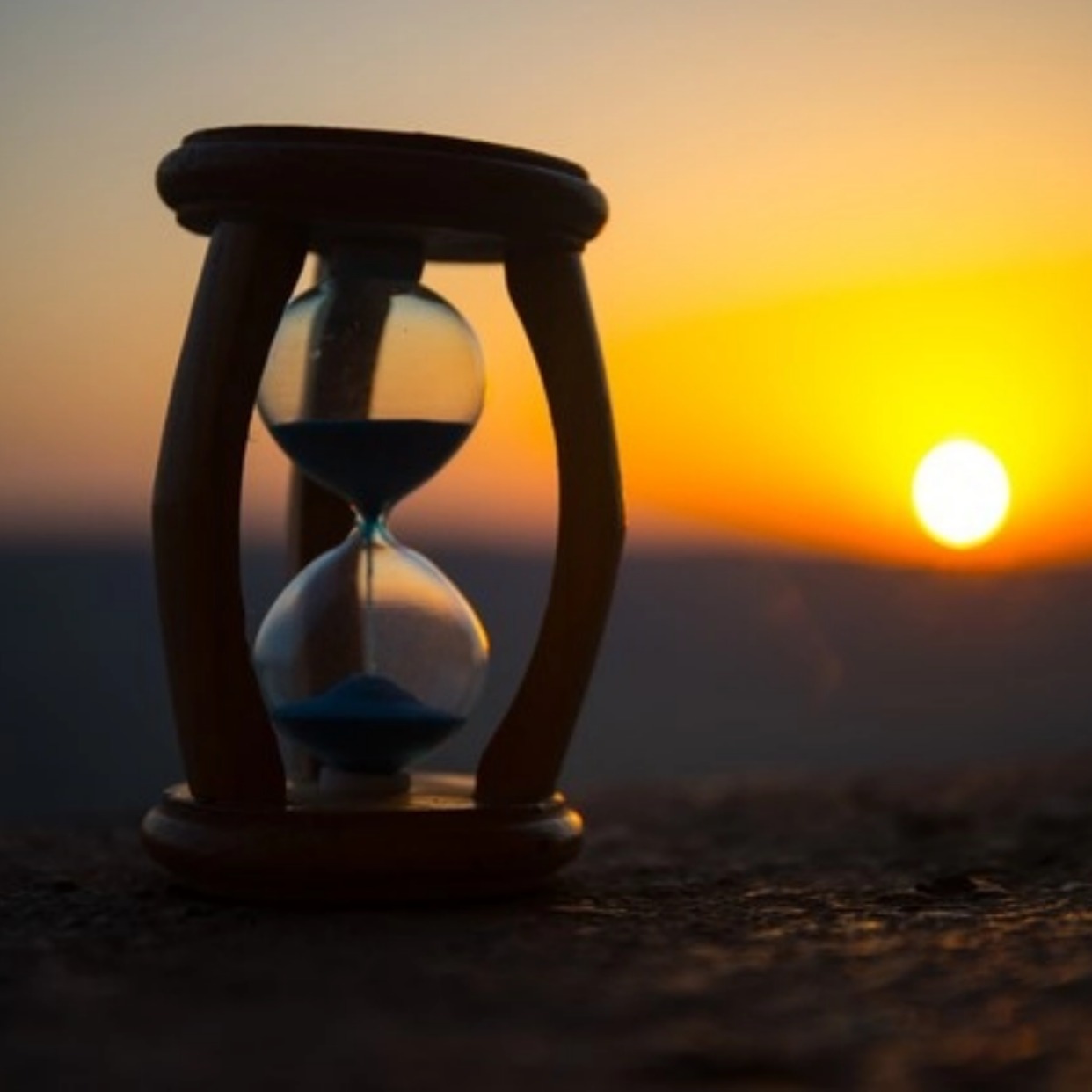 详细解读“留学生毕业2来内来上海工作落户”政策要求